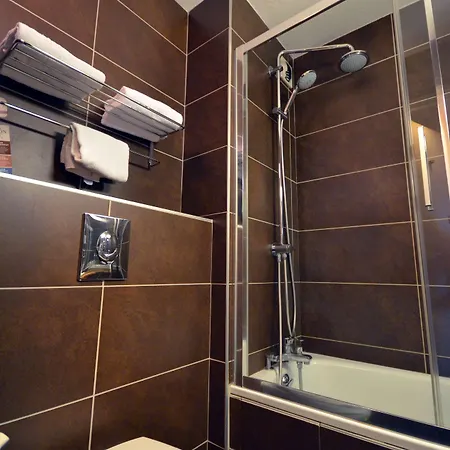 Hotel Kyriad Est Mirande Dijon