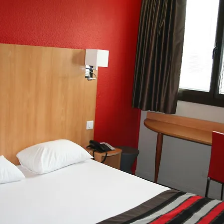 Hotel Kyriad Est Mirande Dijon