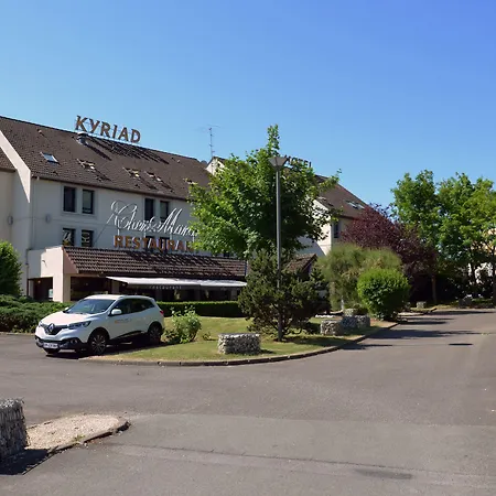 Kyriad Est Mirande 3* Dijon