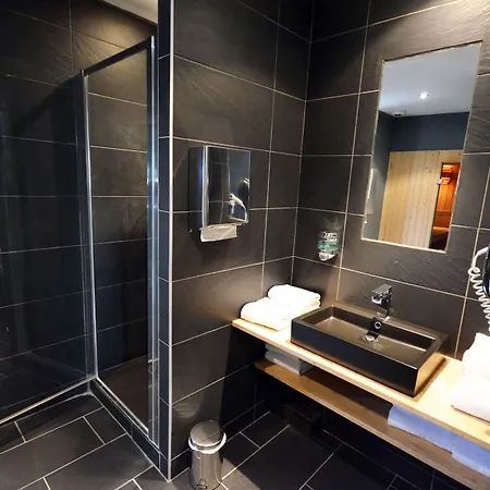 Kyriad Est Mirande Hotell Dijon