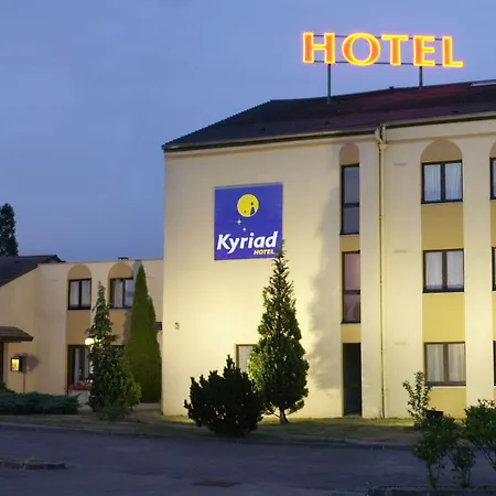 Kyriad Est Mirande