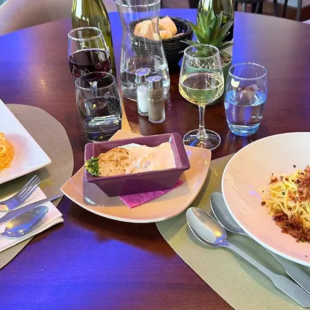 Hotel Kyriad Est Mirande Dijon