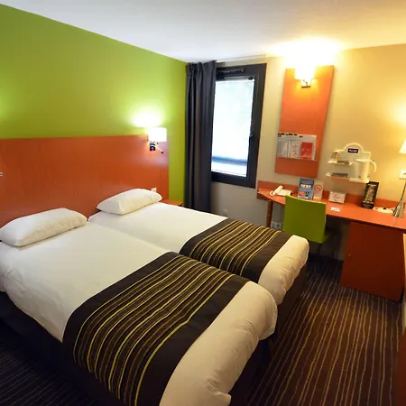 Hotell Kyriad Est Mirande 3*