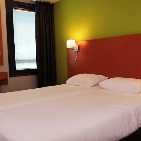 Kyriad Est Mirande Hotell Dijon