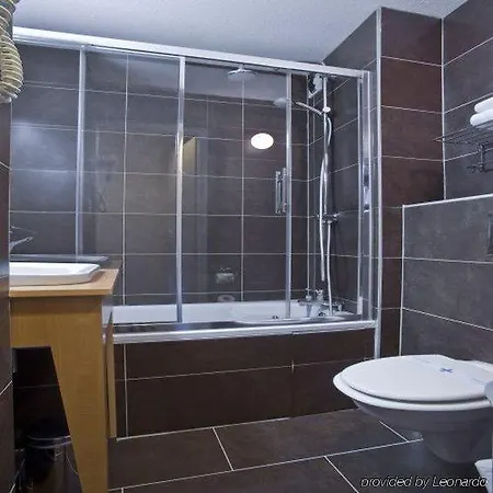 Hotel Kyriad Est Mirande