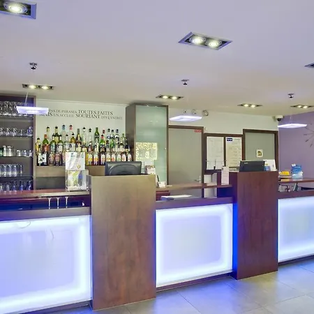 Hotell Kyriad Est Mirande Dijon