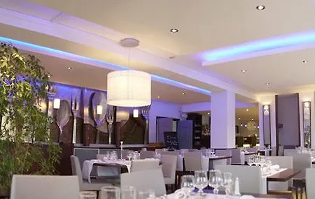 Kyriad Est Mirande Hotel