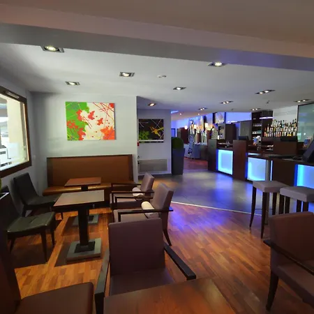 Hotel Kyriad Est Mirande Dijon