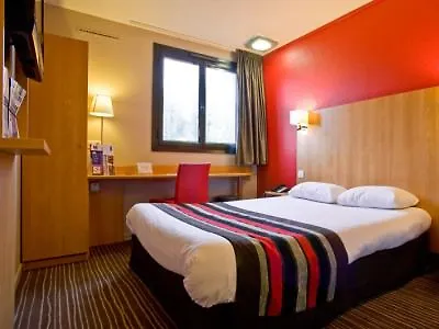 Hotell Kyriad Est Mirande