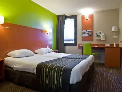 Hotell Kyriad Est Mirande 3*