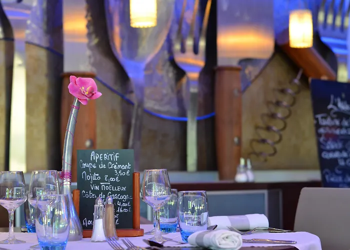 Kyriad Est Mirande 3* Dijon