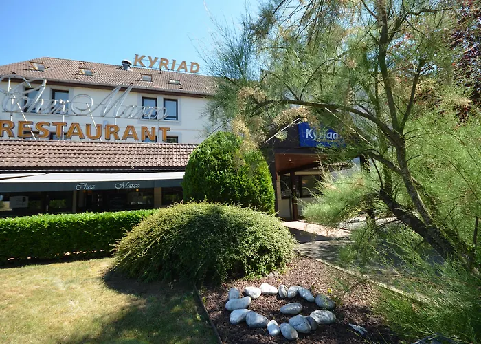 Kyriad Est Mirande 3* Dijon