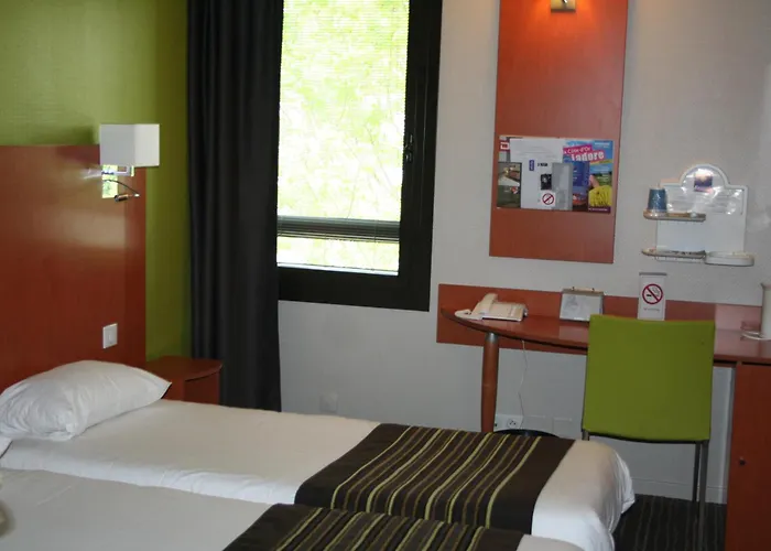 Hotel Kyriad Est Mirande