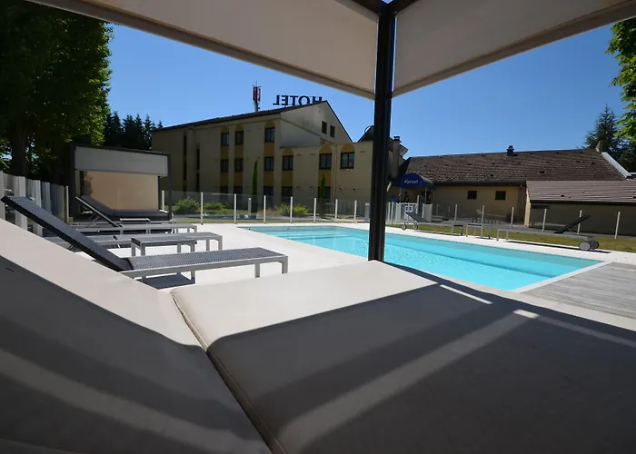 Kyriad Est Mirande Hotel 3*