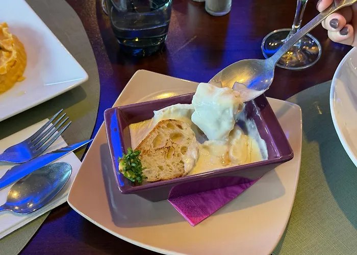 Hotel Kyriad Est Mirande