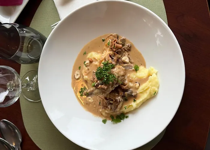 Hotel Kyriad Est Mirande